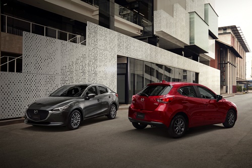 มาสด้าเปิดตัว New Mazda2 2021 Collection เพิ่มออพชั่นล้นคัน ขายราคาเดิมเพิ่มเติมความคุ้มค่าในราคาเริ่มต้นเพียง 5 แสนกว่าบาท