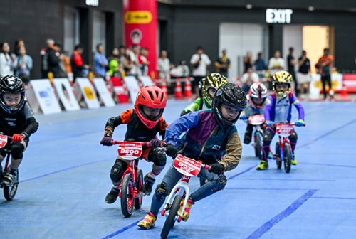 “Grandprix Runbike Championship 2025” ชิงถ้วยพระราชทาน สมเด็จพระเจ้าลูกเธอ เจ้าฟ้าสิริวัณณวรีฯ ลุยเดือด สนาม 3-4 ประชันฝีมือเสียงเชียร์สนั่นสุดเร้าใจ