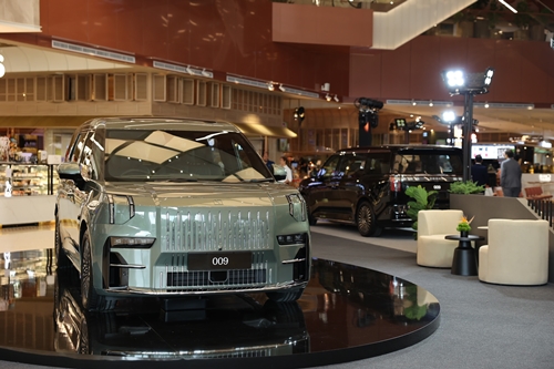 ZEEKR 009 เสริมทัพรุ่น Standard ตอกย้ำความเป็นผู้นำ Luxury EV MPV พร้อมส่งต่อพลังแห่งความมั่นใจ ผ่านแคมเปญ &ldquo;Your Exclusivity is Here&rdquo; 