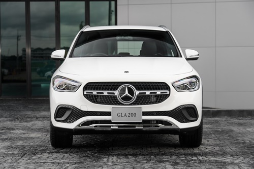 เมอร์เซเดส-เบนซ์ ส่ง “Mercedes-Benz GLA 200 Progressive” ใหม่ เติมความร้อนแรงให้ตลาดรถยนต์คอมแพ็คเอสยูวี ในราคา 2,199,000 บาท 