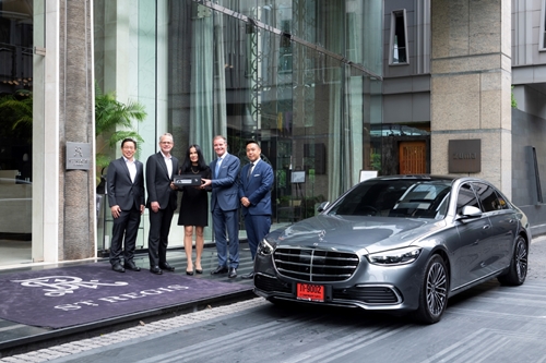 เมอร์เซเดส-เบนซ์ ส่งมอบรถยนต์ “Mercedes-Benz S 350 d Exclusive” เสริมทัพบริการระดับ 6 ดาวให้กับโรงแรม เดอะ เซนต์ รีจิส กรุงเทพฯ