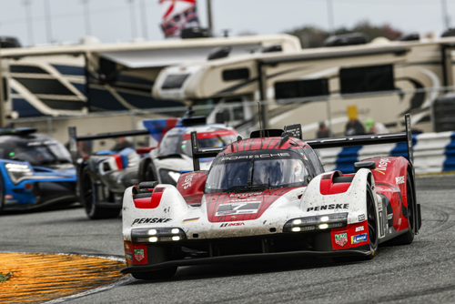 ทีม Porsche Penske Motorsport โชว์ฟอร์มแกร่งในการแข่งขัน Daytona 24 ชั่วโมง 