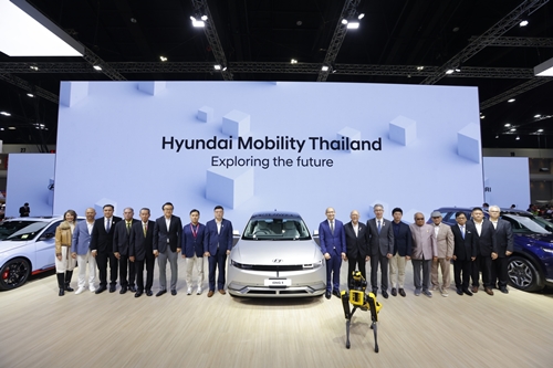 ฮุนได สร้างปรากฏการณ์สุดยิ่งใหญ่ใน MOTOR EXPO 2023 อลังการกับธีมบูธ PIXEL CLOUD ครั้งแรกของโลก เปิดตัวรถไฟฟ้ารุ่นแรก พร้อมเสริมทัพโมเดลใหม่ 