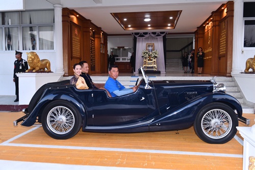 สมาคมรถโบราณ ร่วมเปิดงานพระนครคีรี-เมืองเพชร ครั้งที่ 39