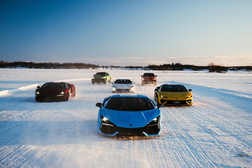 Esperienza Lamborghini: เปิดประสบการณ์โลกกว้างจากหลังพวงมาลัย