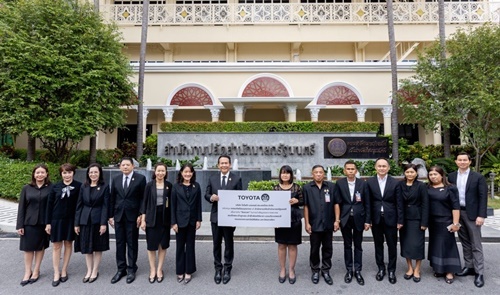 โตโยต้า ร่วมภารกิจ &ldquo;จิตอาสา&rdquo; สนับสนุนยานพาหนะพร้อมบุคลากร เตรียมงานพระราชพิธีพระศพ สมเด็จพระเจ้าลูกเธอ เจ้าฟ้าพัชรกิติยาภาฯ